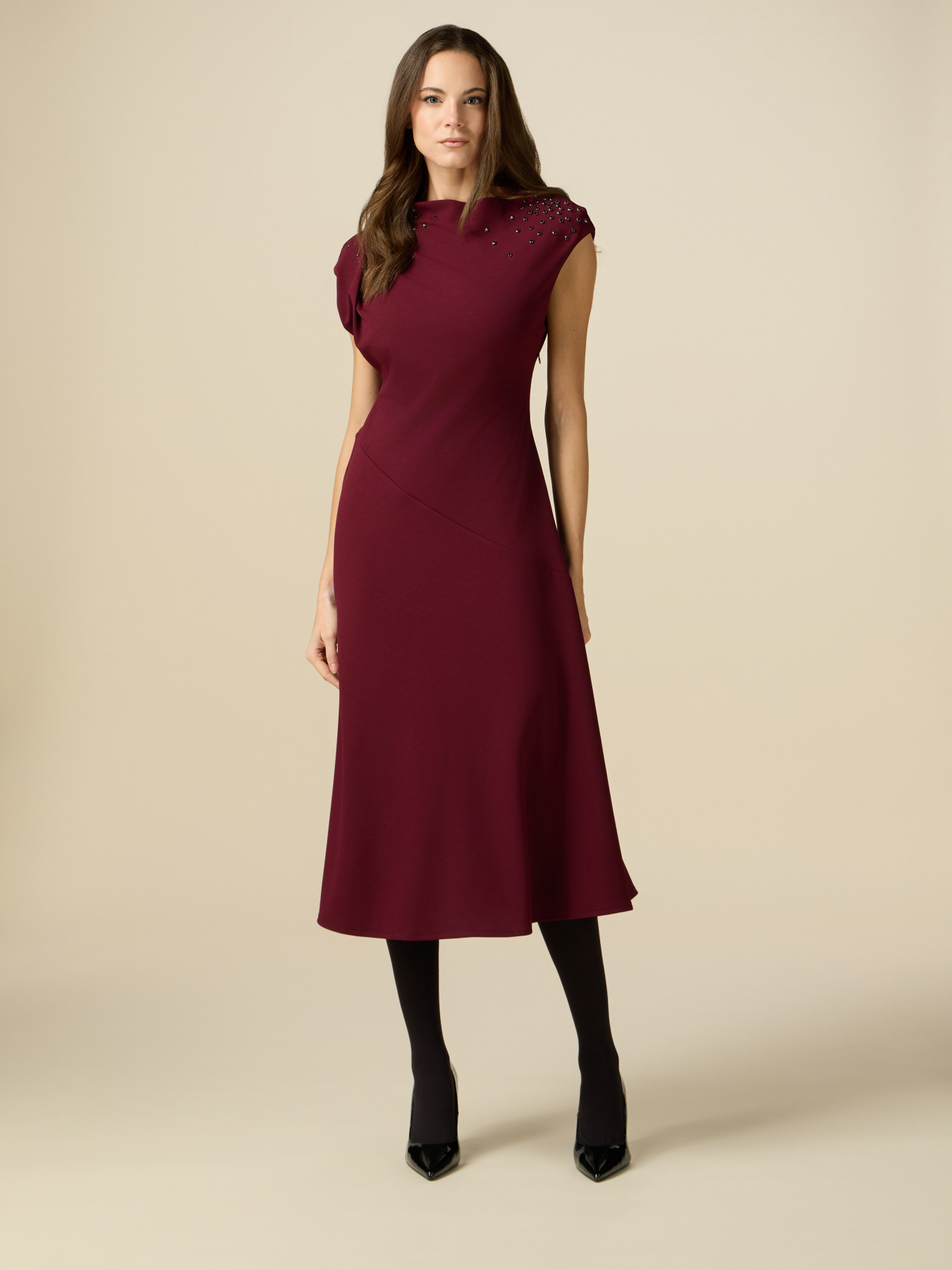 Vestido midi con engastes image number 0