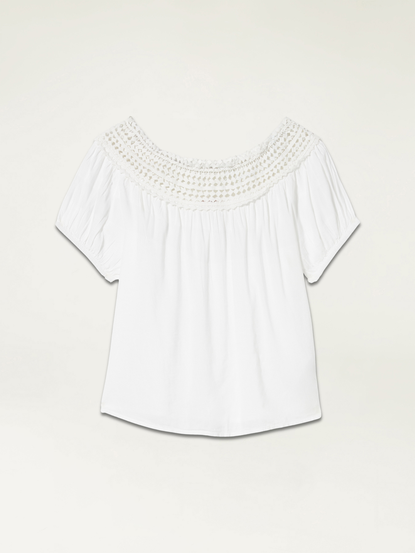 T-shirt con bordo in macram&eacute; image number 3