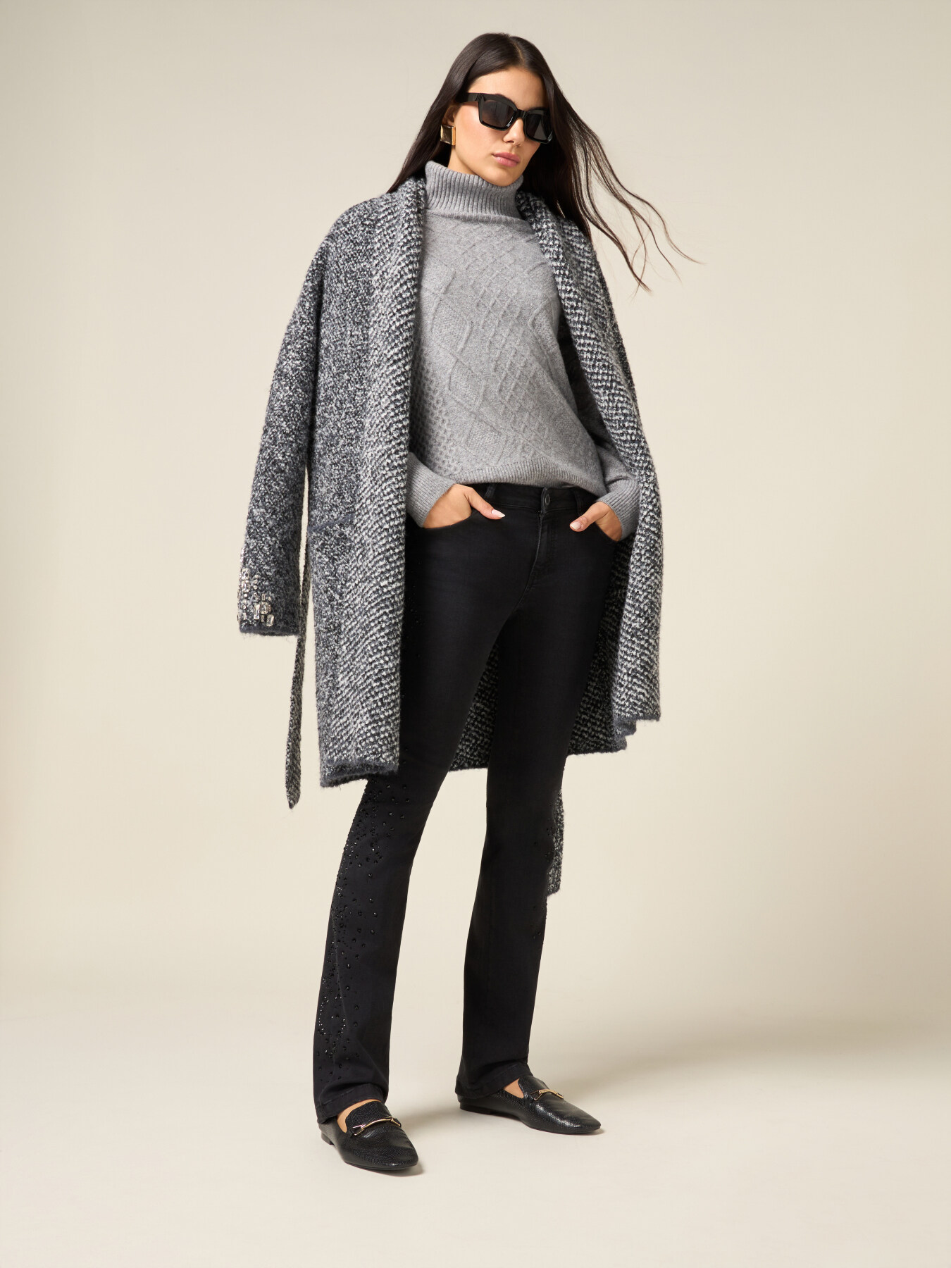 Jeans negros con cristales image number 0