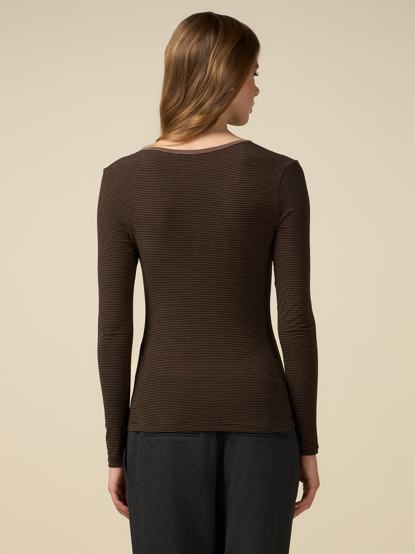 Cashmere-blend keyhole T-shirt image number 1