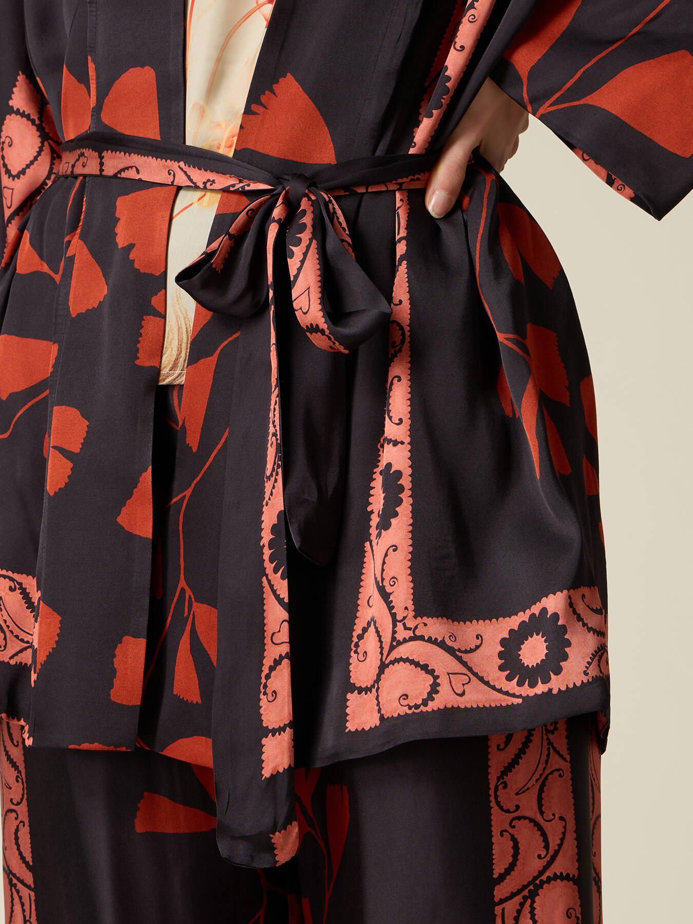 Kimono din satin de v&acirc;scoză image number 2