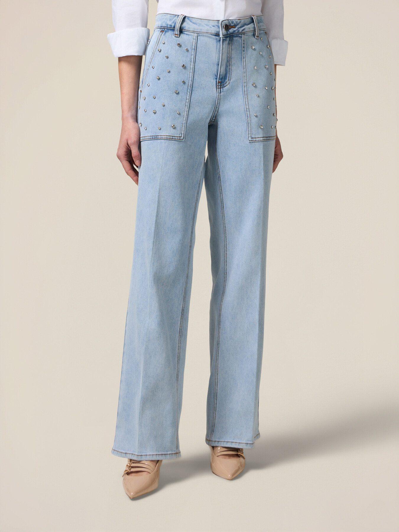 Wide-leg jeans with patch pockets image number 3