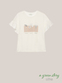 T-shirt stampata con maniche scampanate image number 3