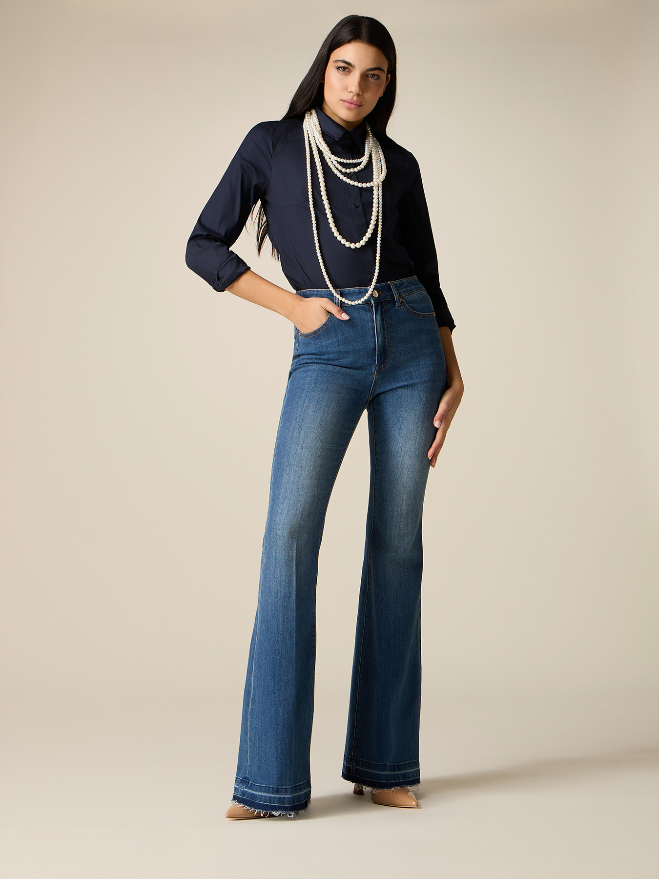 Flare jeans with frayed hem image number 0