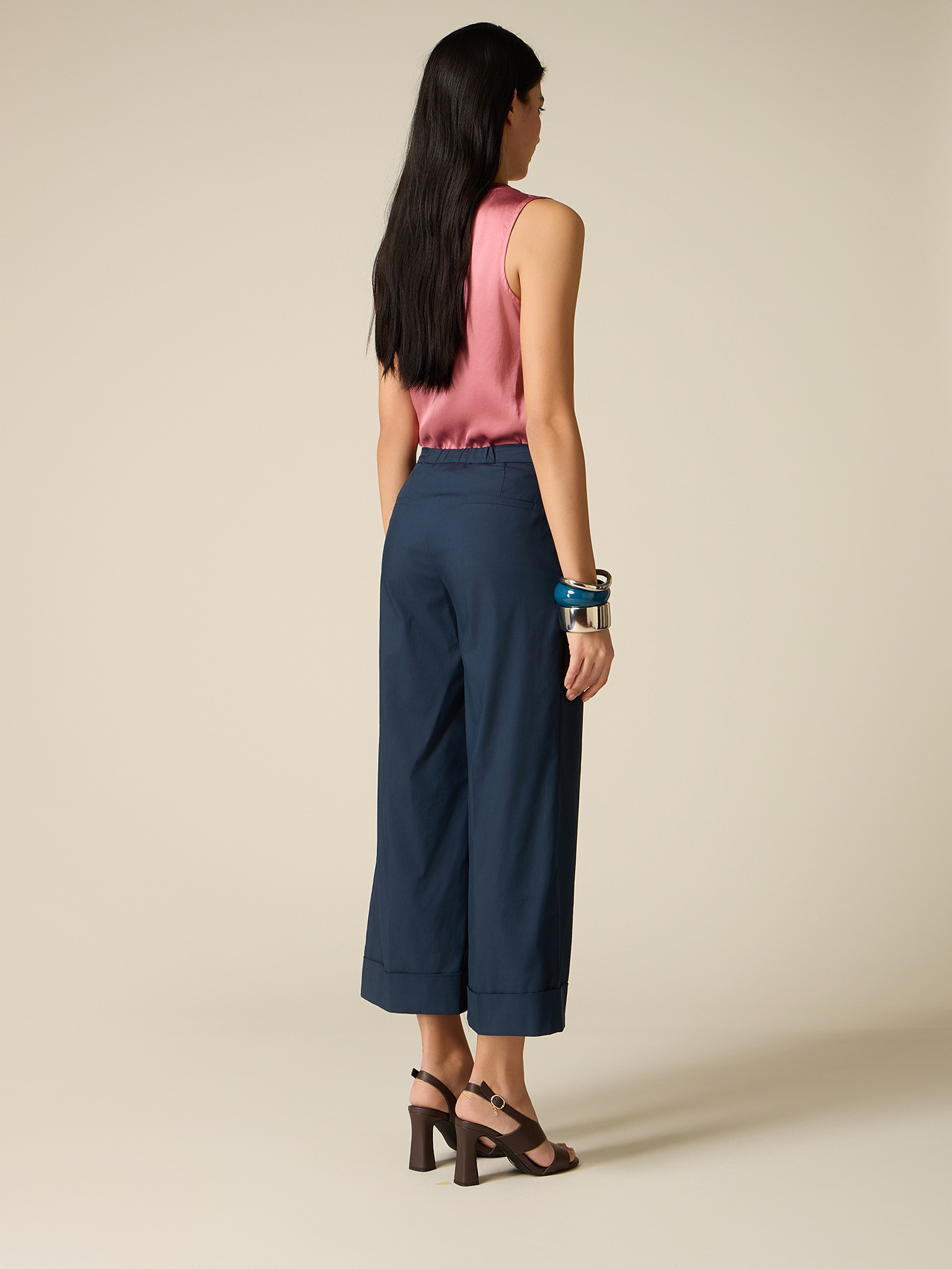 Cotton blend cropped trousers image number 1