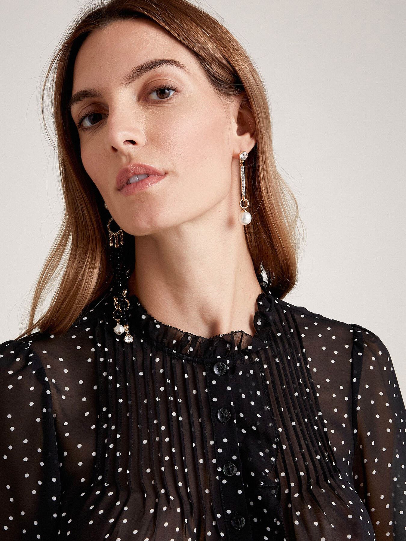 Gepunktete Bluse image number 2