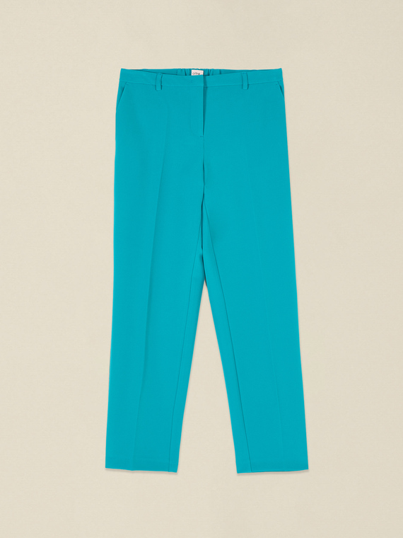 Cropped trousers with pressed crease