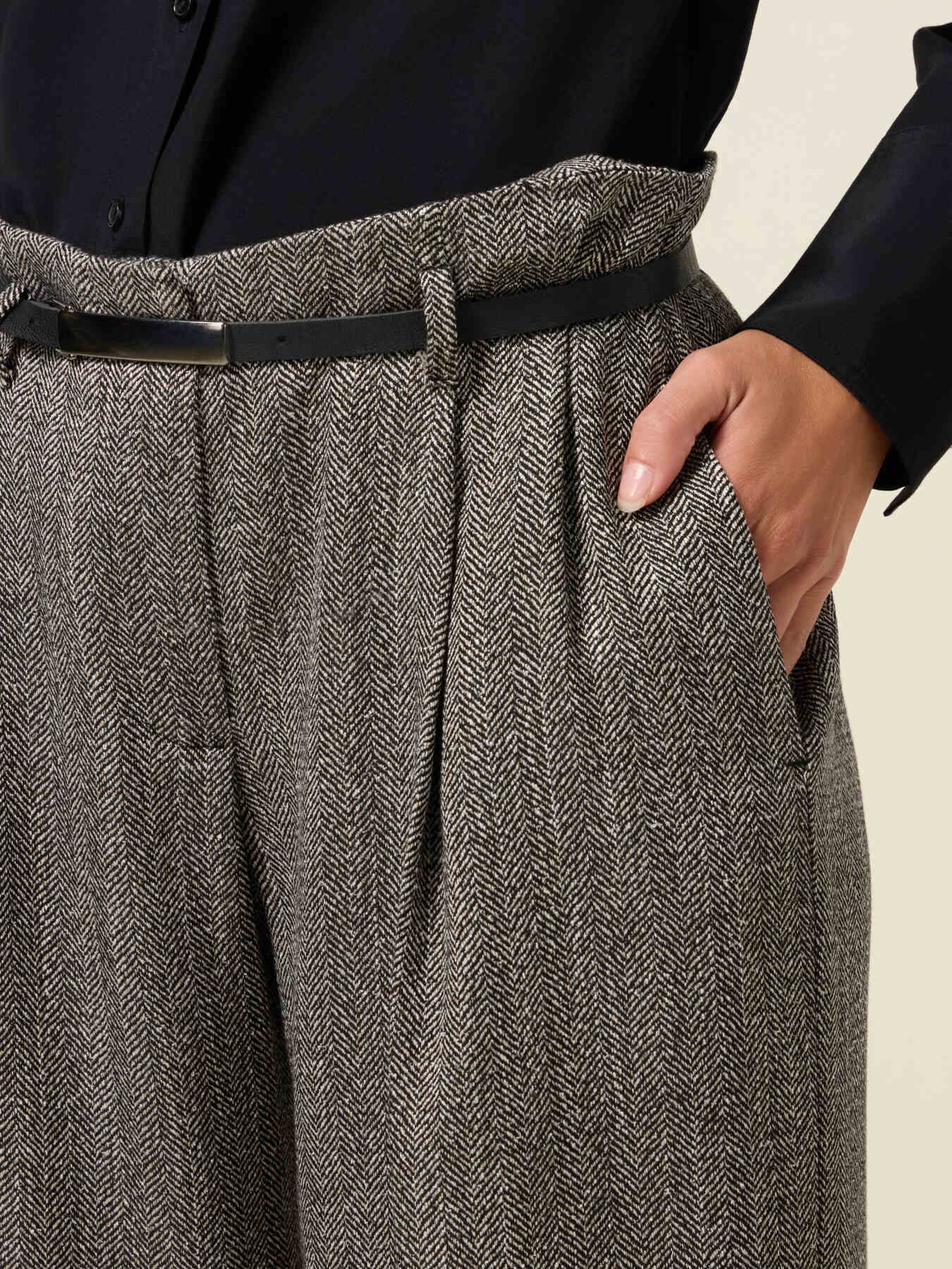 Pantalon palazzo en flanelle &agrave; rayures image number 3