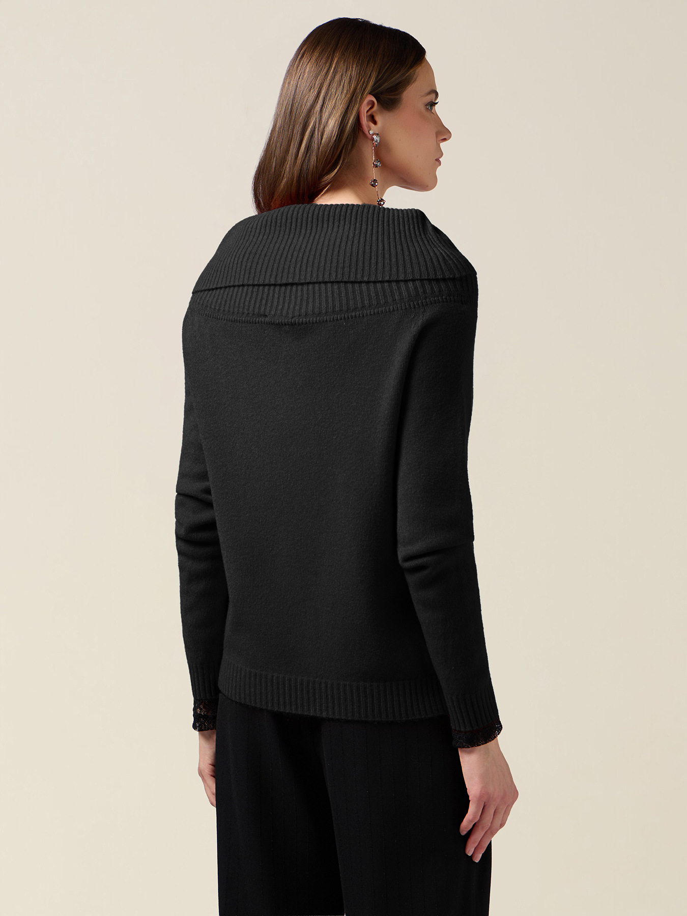 Maglia dolcevita con collo ad anello image number 1