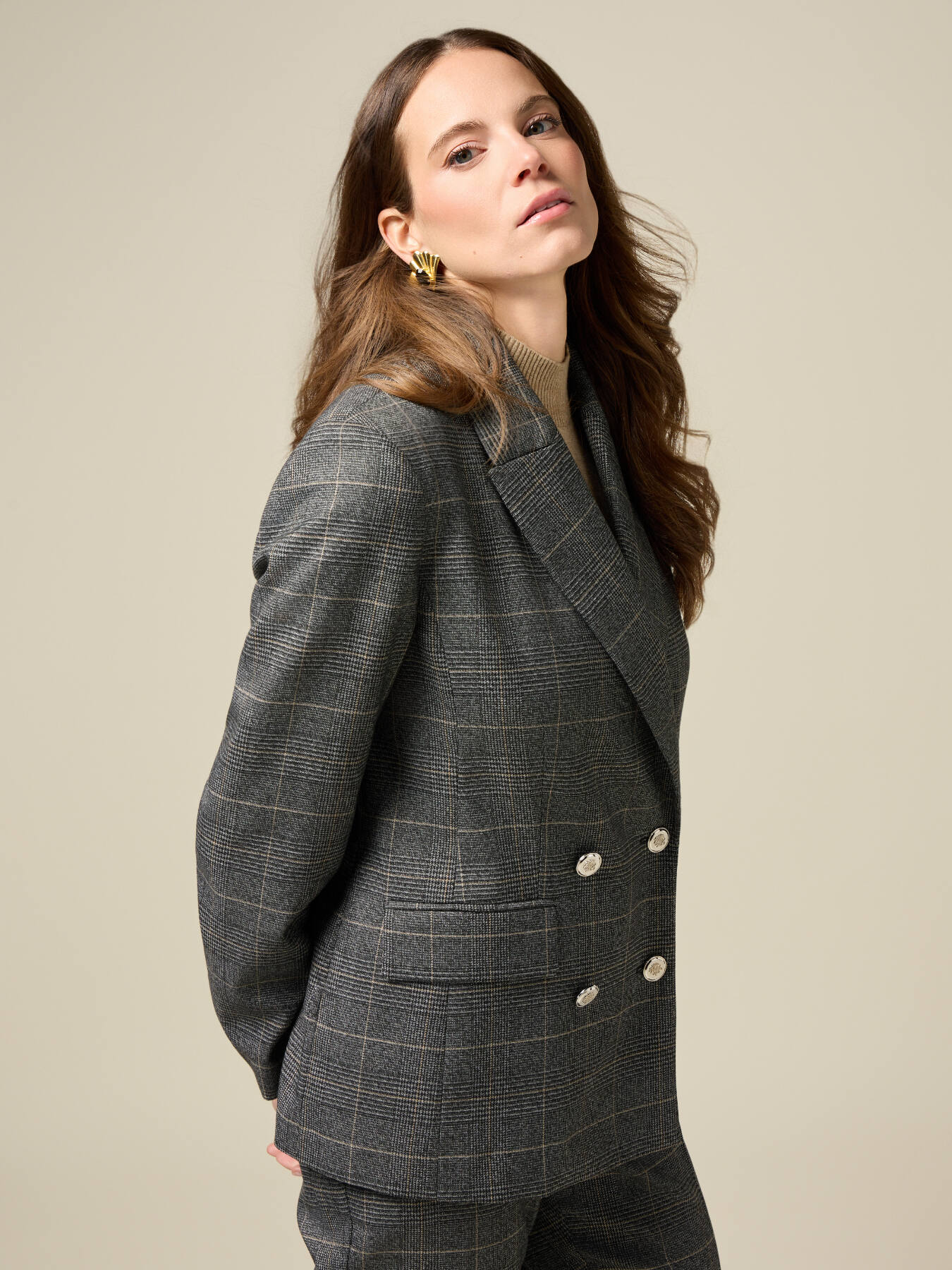 Blazer în carouri cu două rânduri de nasturi image number 3