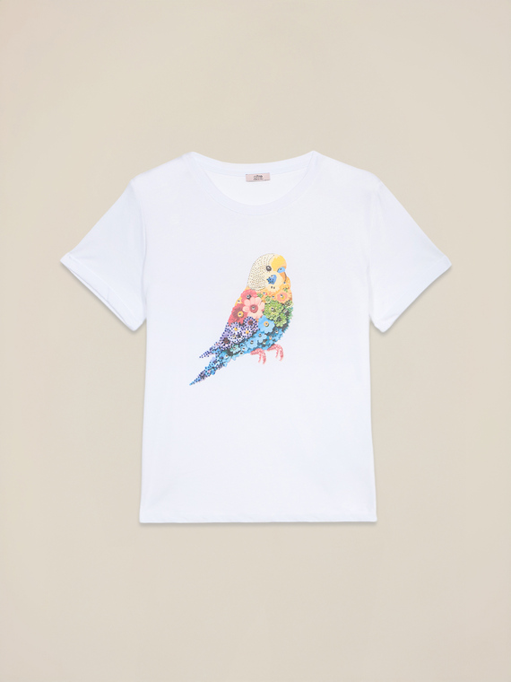 T-Shirt mit Druck und Applikationen
