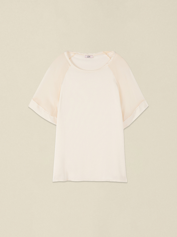 Bluse aus zwei Materialien mit kurzen &Auml;rmeln
