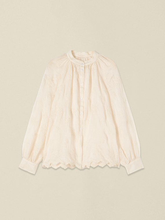Bluse aus Musselin mit Stickerei