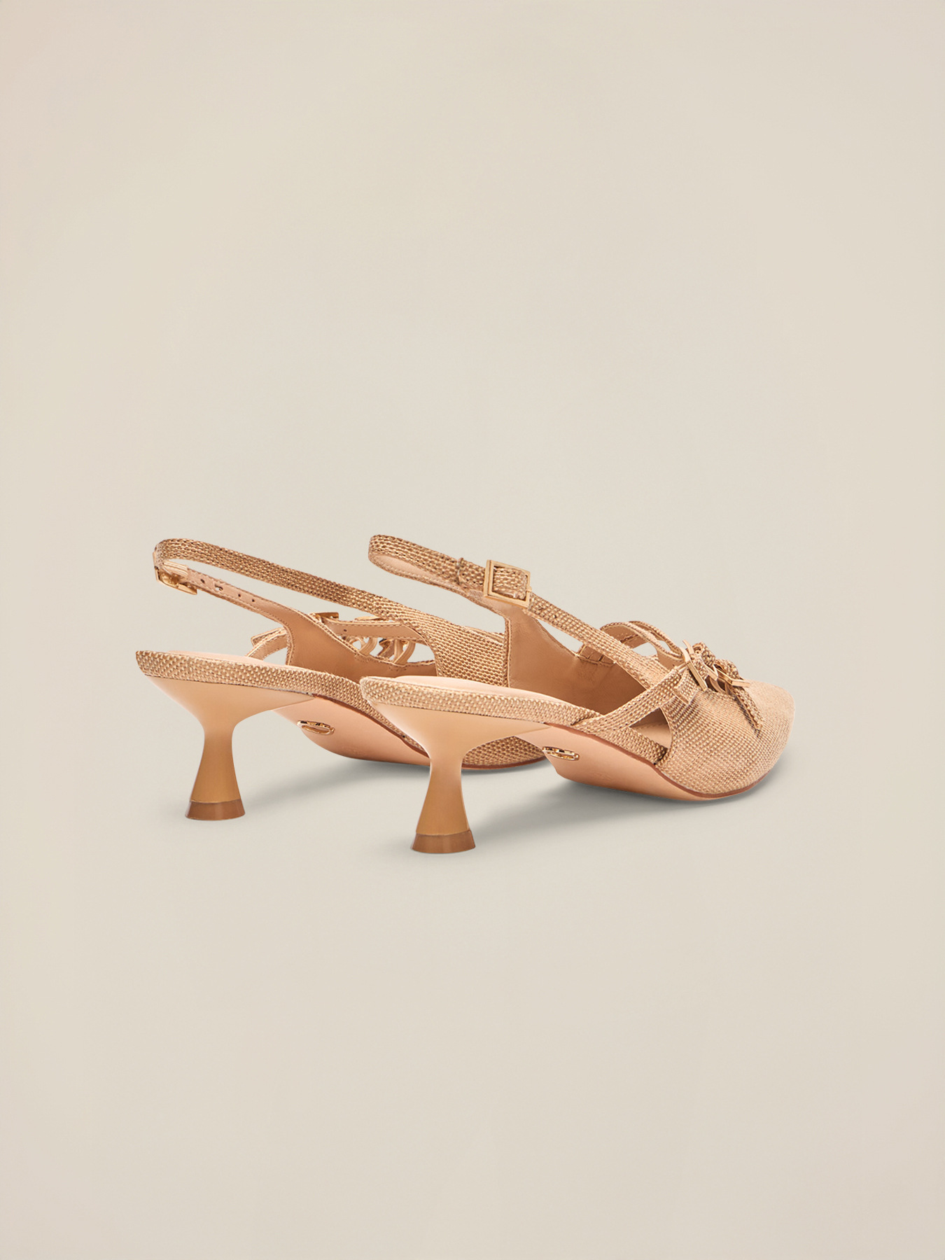 Zapatos de tac&oacute;n slingback con textura trenzada image number 3