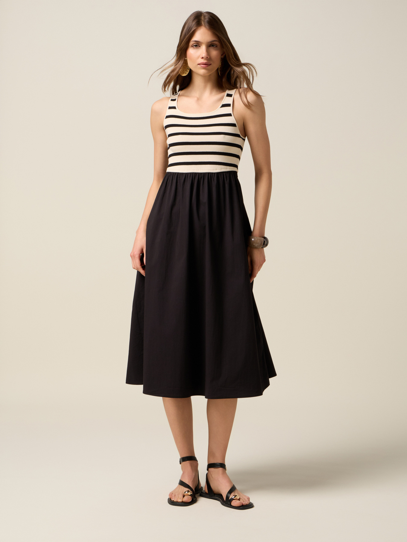 Vestido largo con parte a rayas image number 0