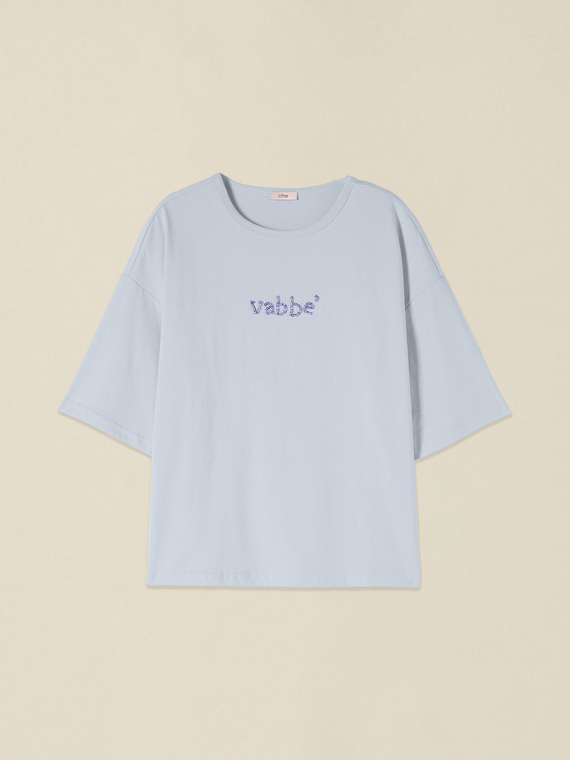 T-shirt with embroidered lettering
