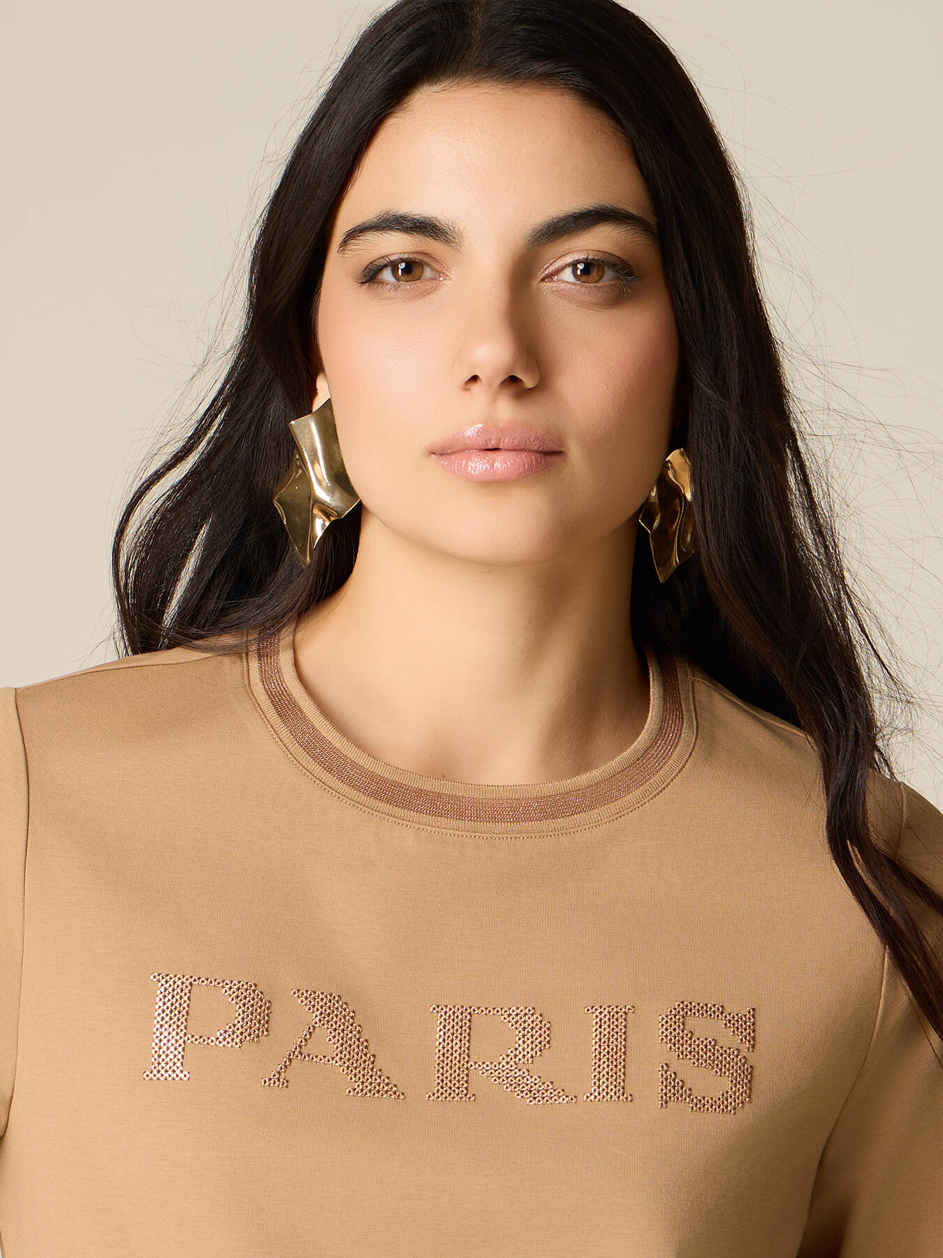 T-shirt with embroidered lettering image number 2