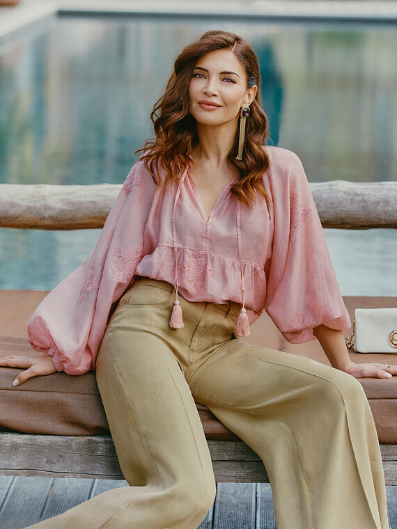 Bluse aus Lyocell-Mischung mit Stickereien