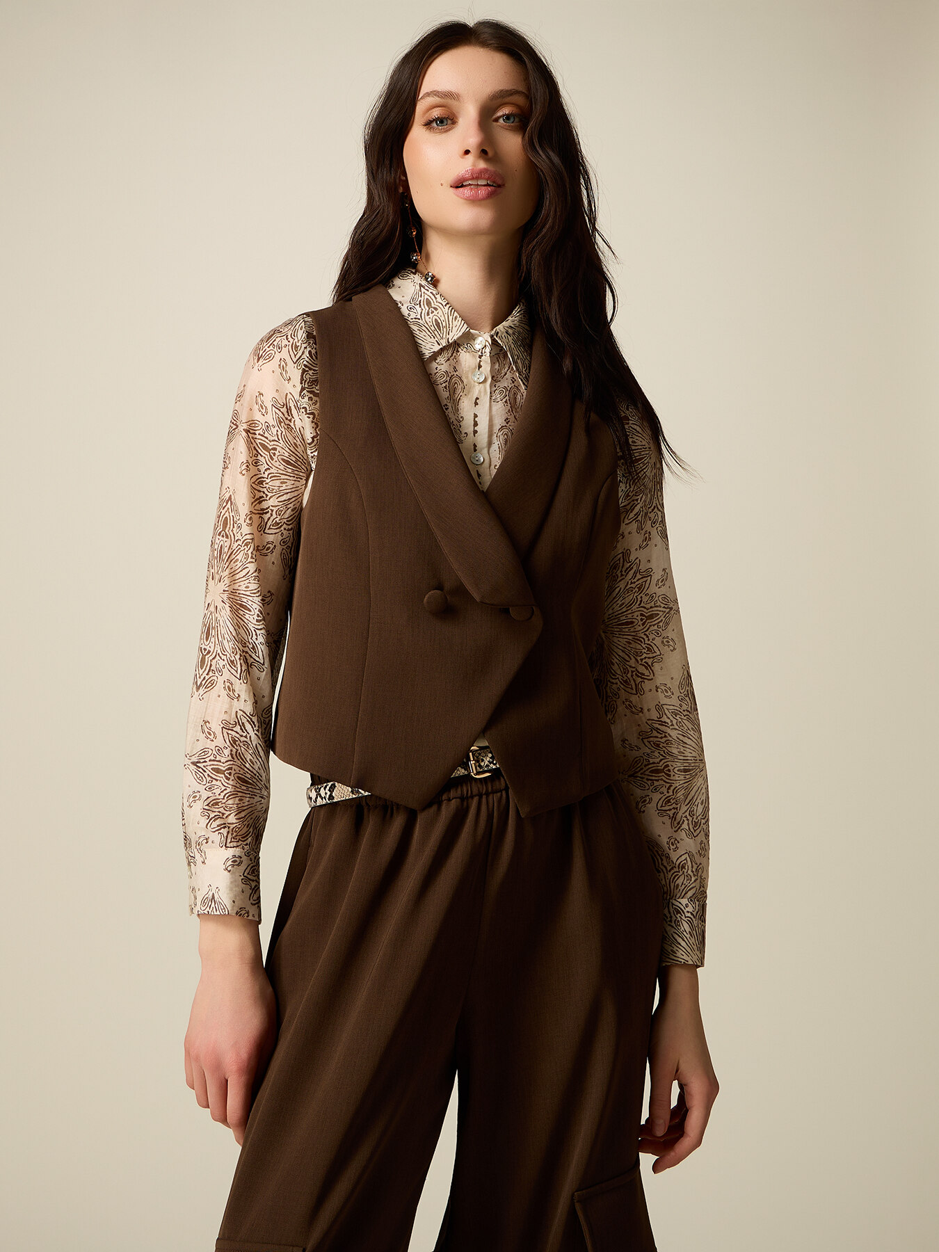Short tailored vest image number 0