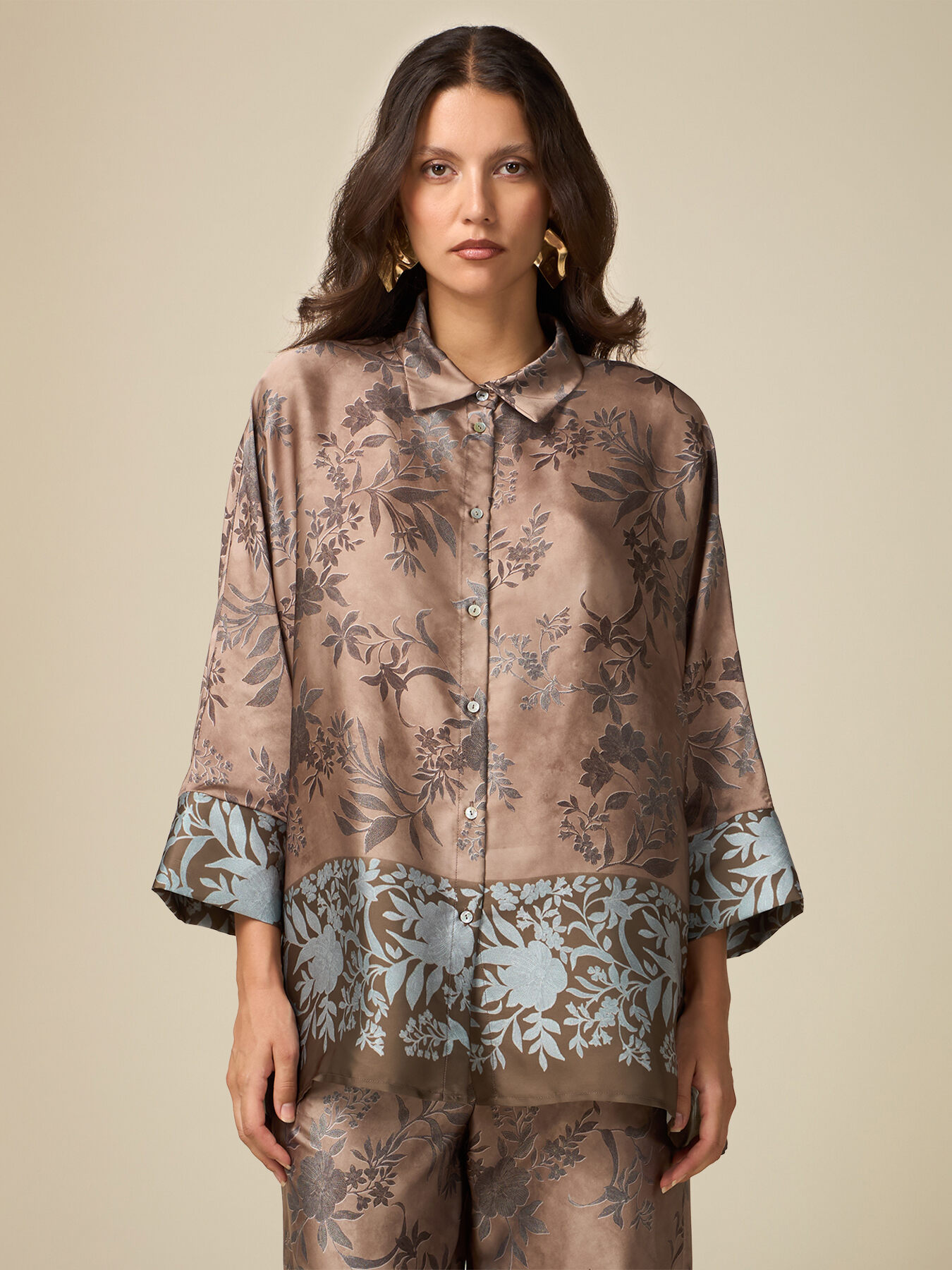 Patterned satin shirt image number 0