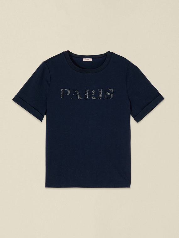 T-shirt with embroidered lettering