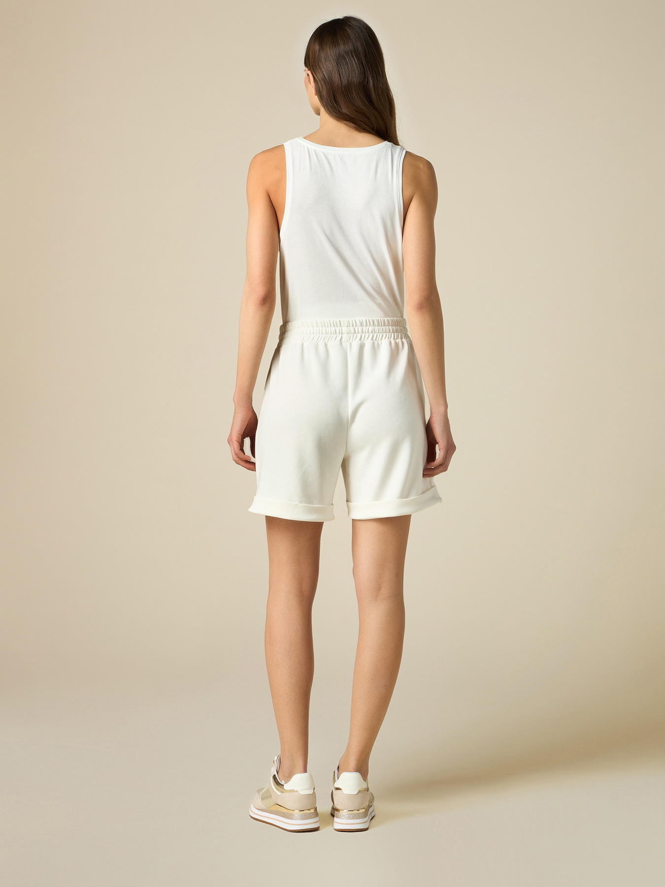 Pantalones cortos joggers image number 1