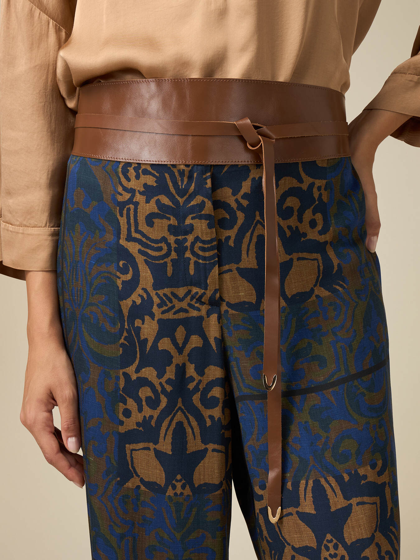 Real leather sash image number 0