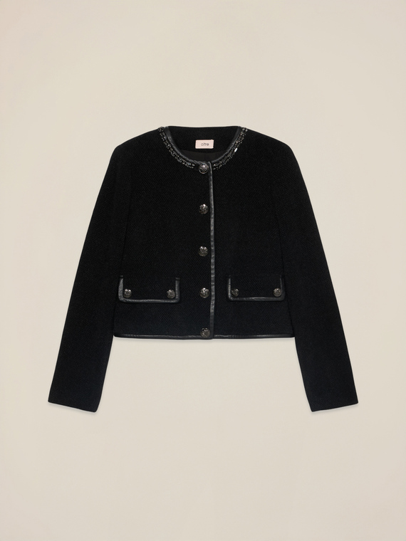 Chaqueta corta con piedras