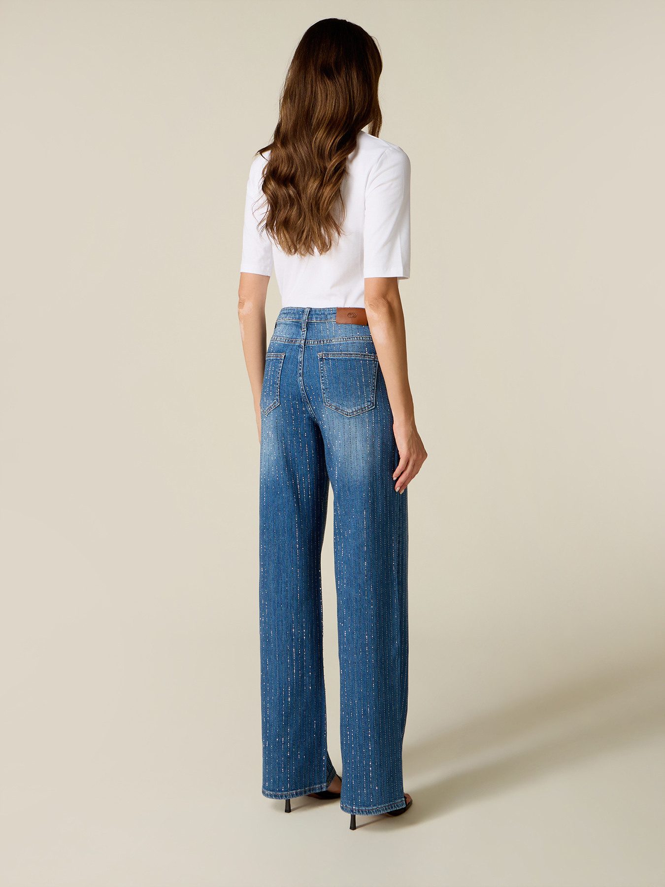 Jeans palazzo con micro cristalli image number 1