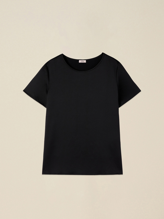 Two-material T-shirt