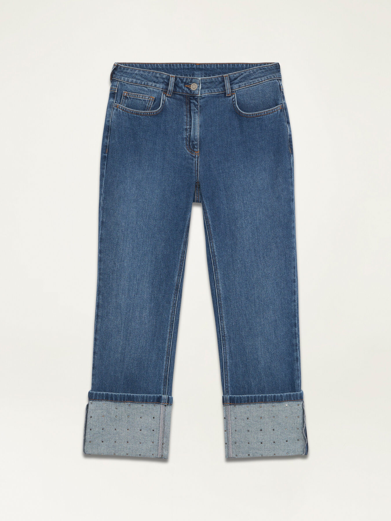 Cropped jeans with hem turn-up and studs image number 4