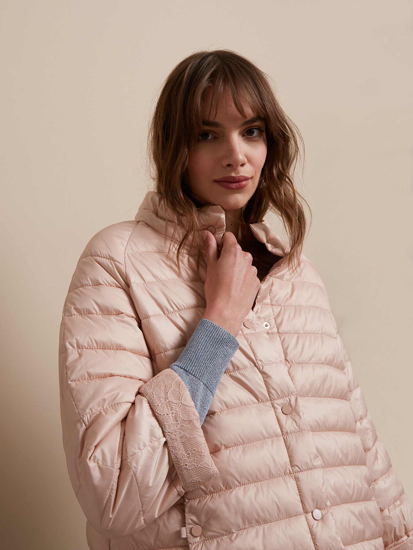 Plum&iacute;fero ligero con encaje image number 2