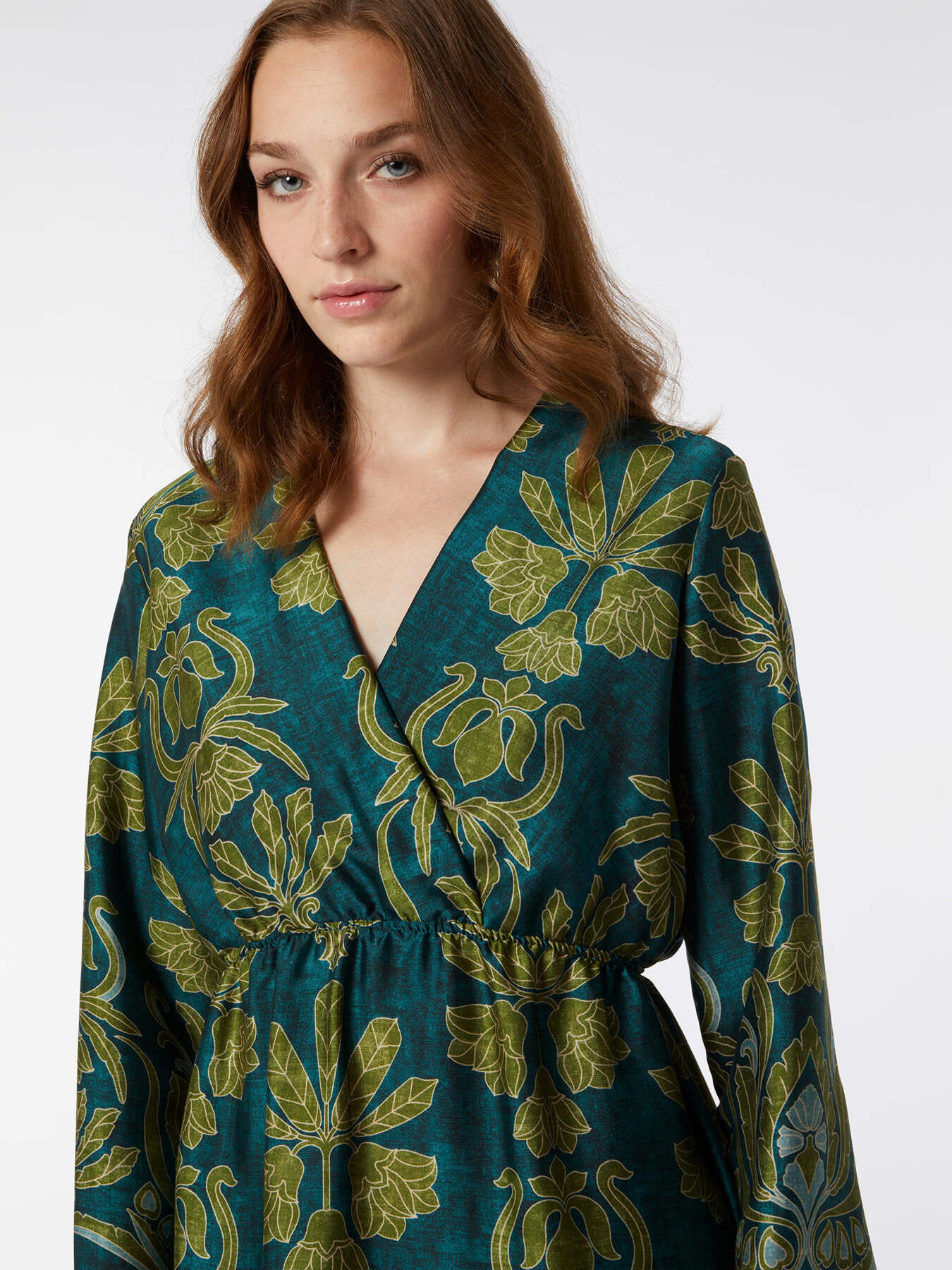 Midi-Kleid aus Satin mit Muster image number 2