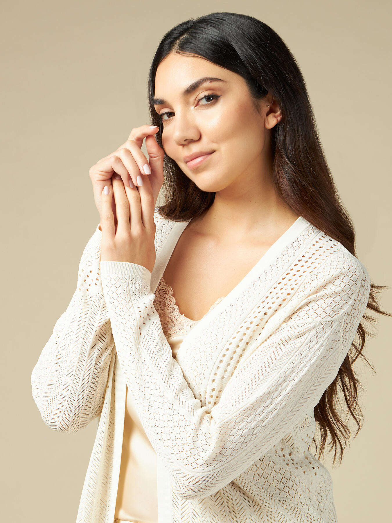 Cardigan lungo traforato image number 2