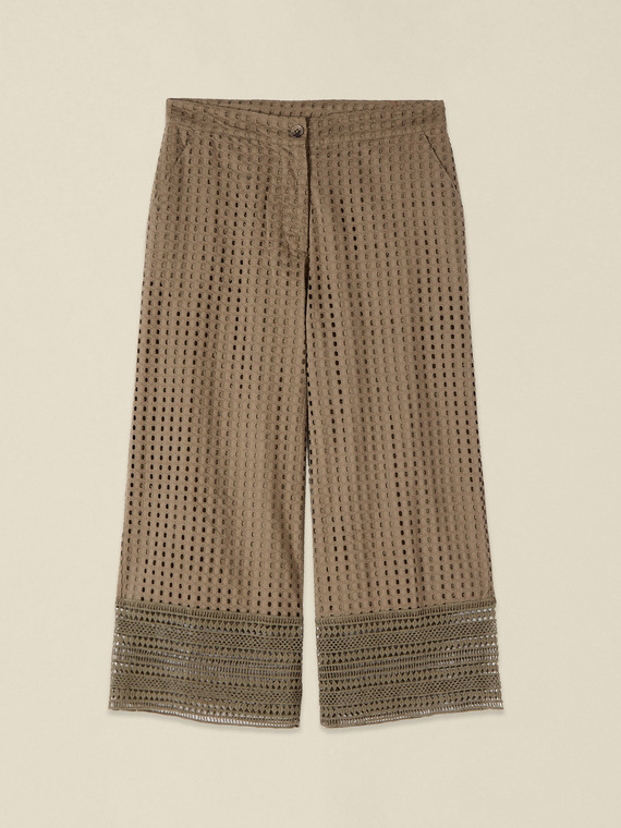 Perforated cropped trousers