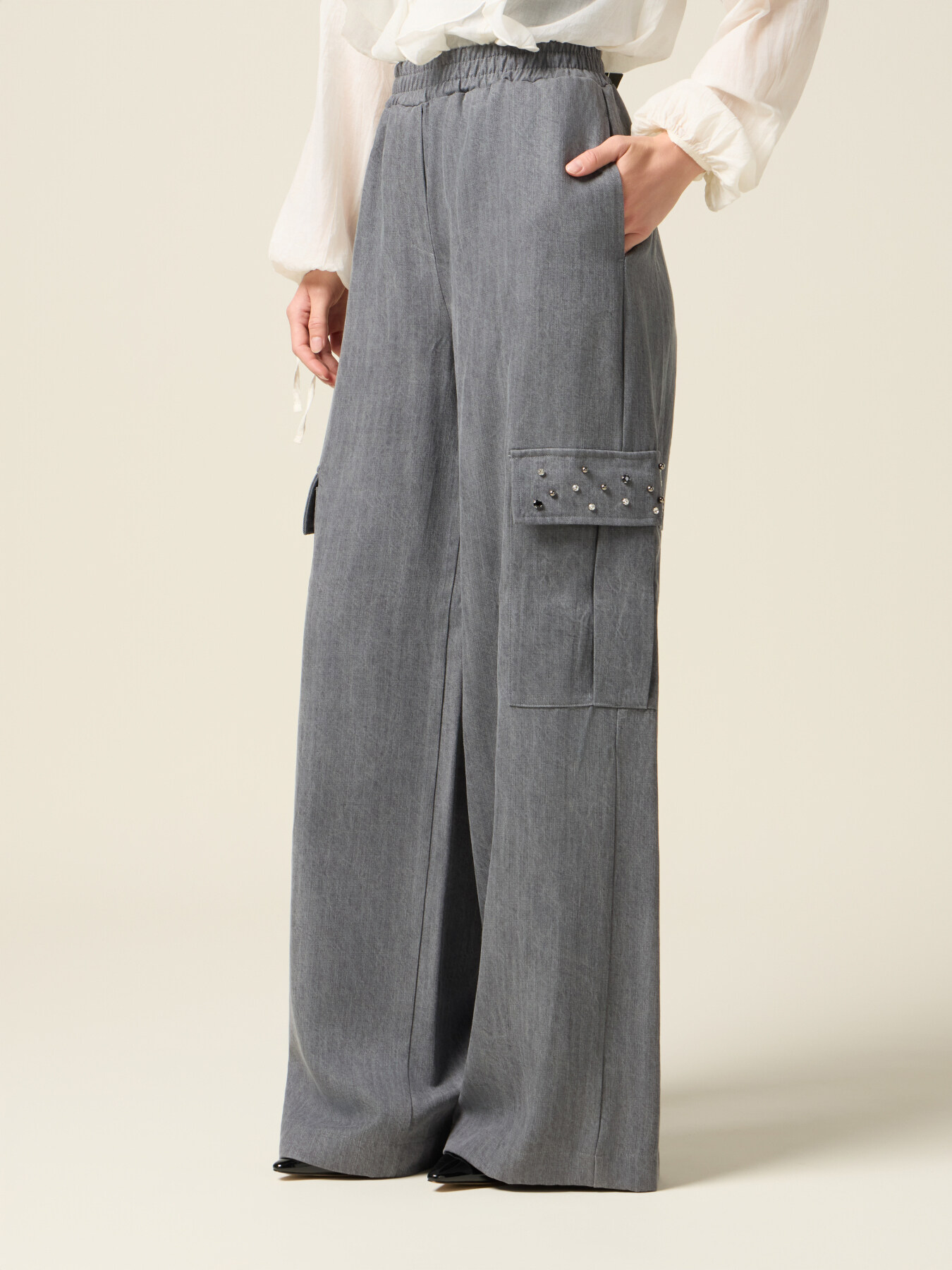 Pantalon cargo en tencel avec pierres image number 3