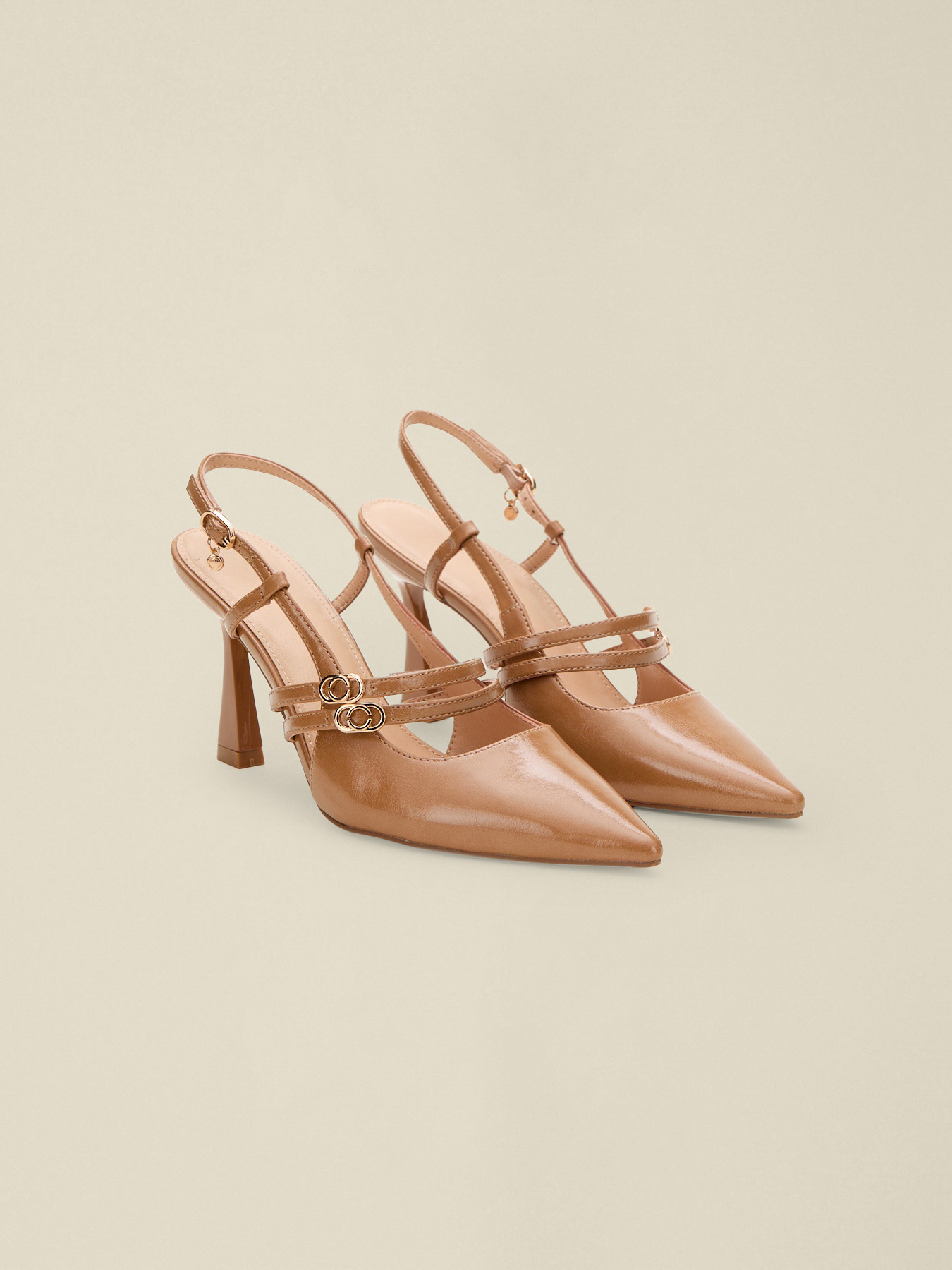 D&eacute;collet&eacute; slingback image number 2