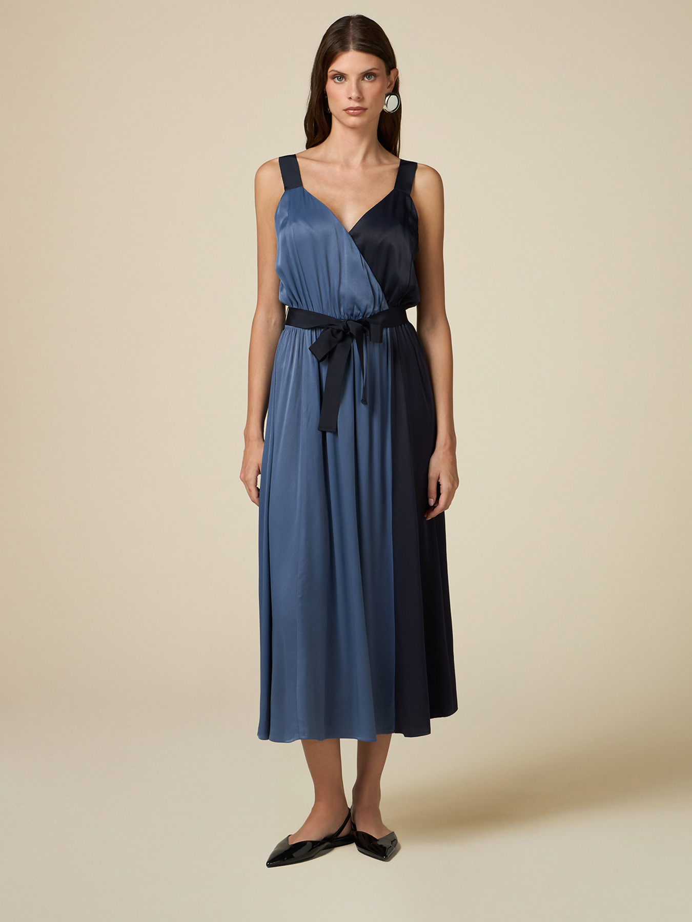 Robe bicolore en satin de viscose image number 0