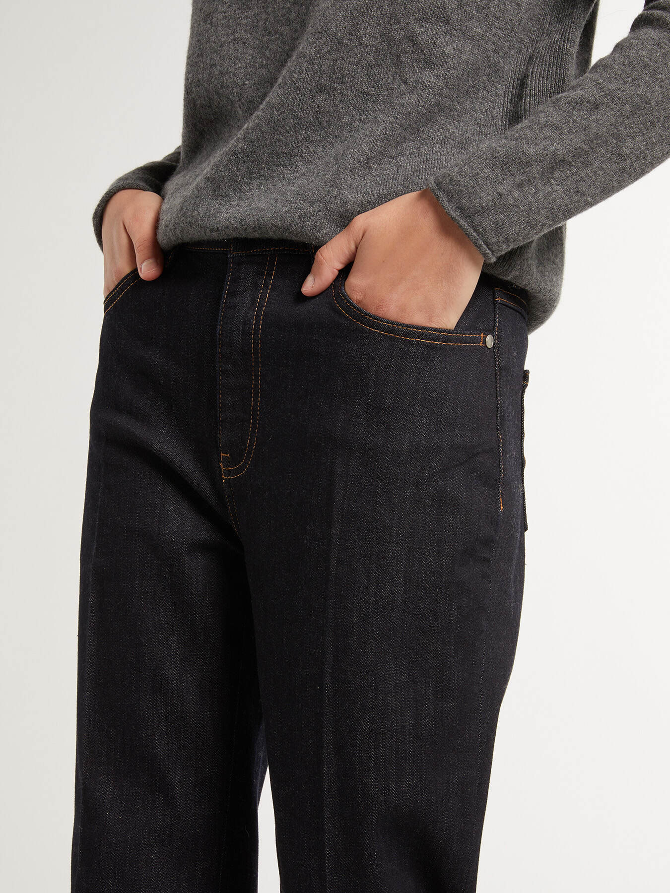 Osaka blue rinse jeans with turn-up image number 2