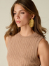 Sleeveless cable-knit sweater in wool/cashmere image number 2