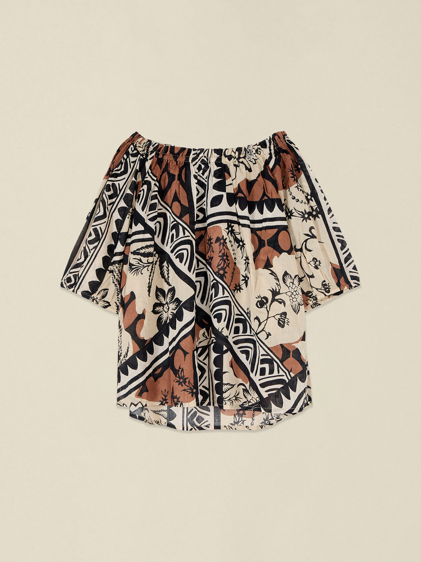 Blusa off-shoulders de muselina estampada image number 3