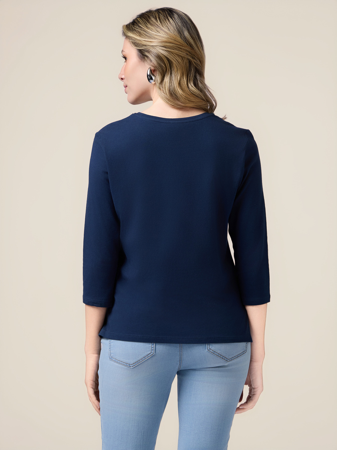 Tricou cu m&acirc;neci trei sferturi și broderie cu bijuterii image number 1