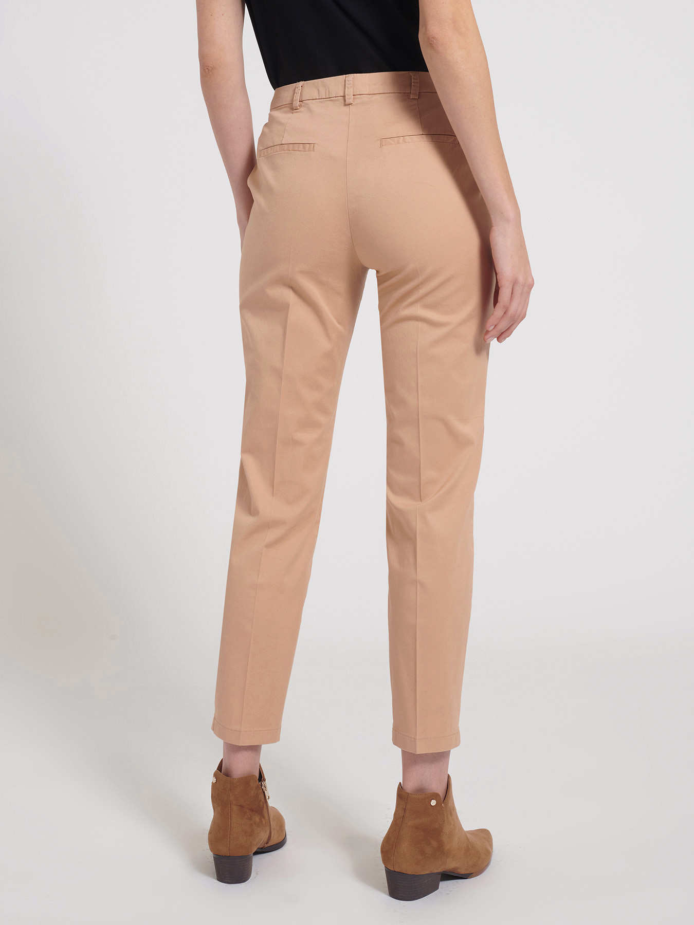 R&ouml;hrenhose aus Baumwolle image number 1