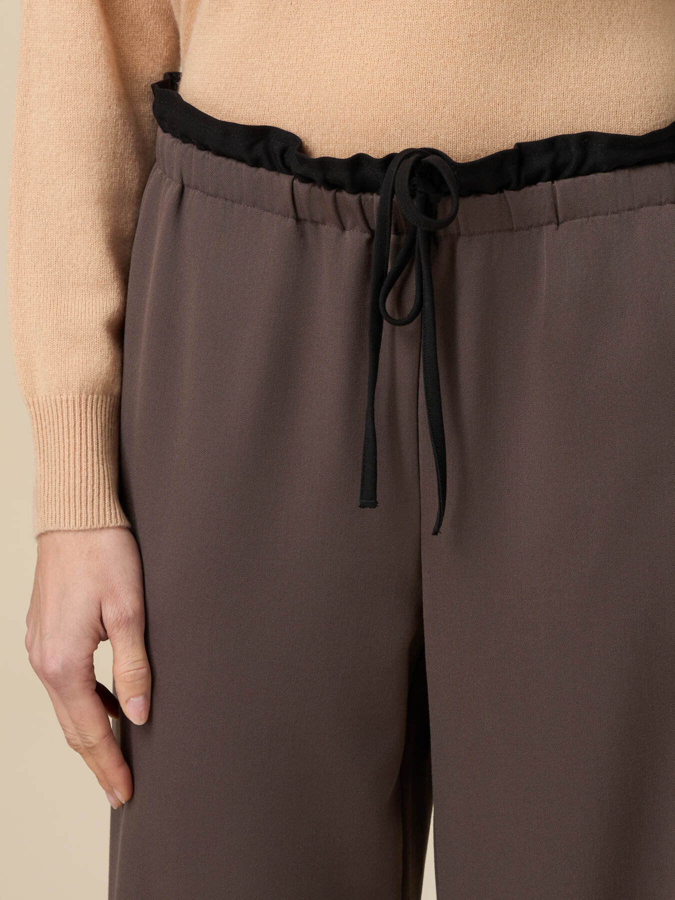 Paper bag palazzo joggers image number 2