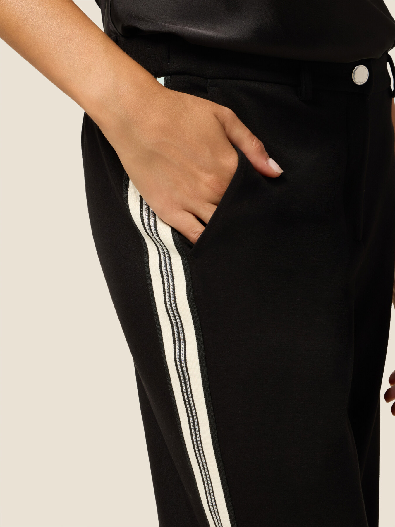 Pantaloni soft touch cu bandă laterală image number 2