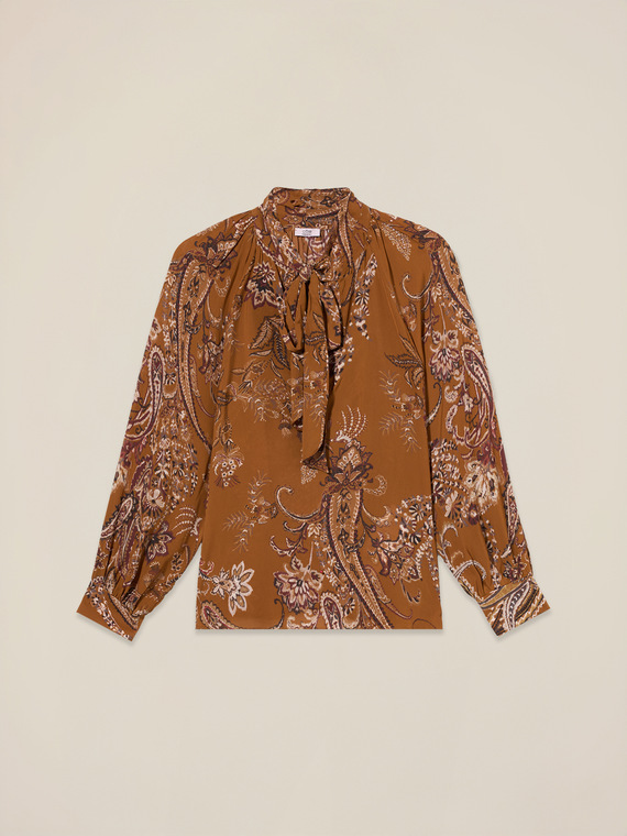 Fantasy blouse with ruffles