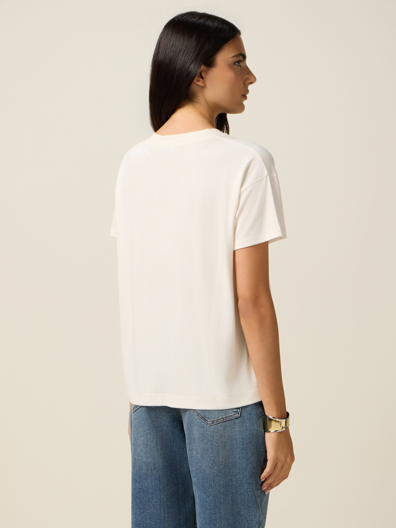 T-shirt misto modal con scollo a V image number 1