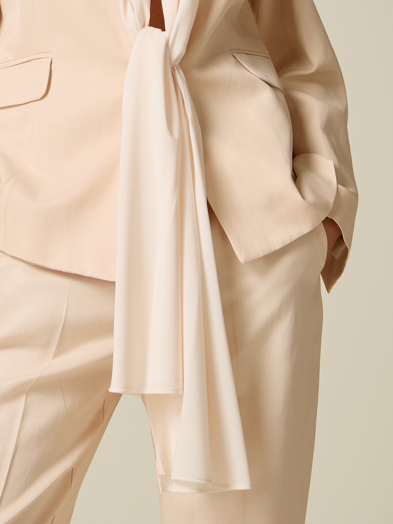 Chaqueta con inserto de georgette image number 2
