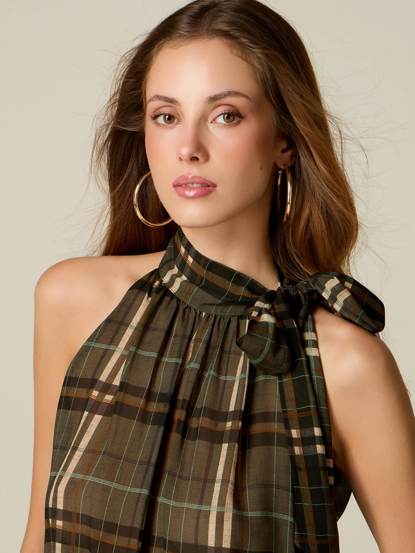 Patterned top with halter neckline image number 2