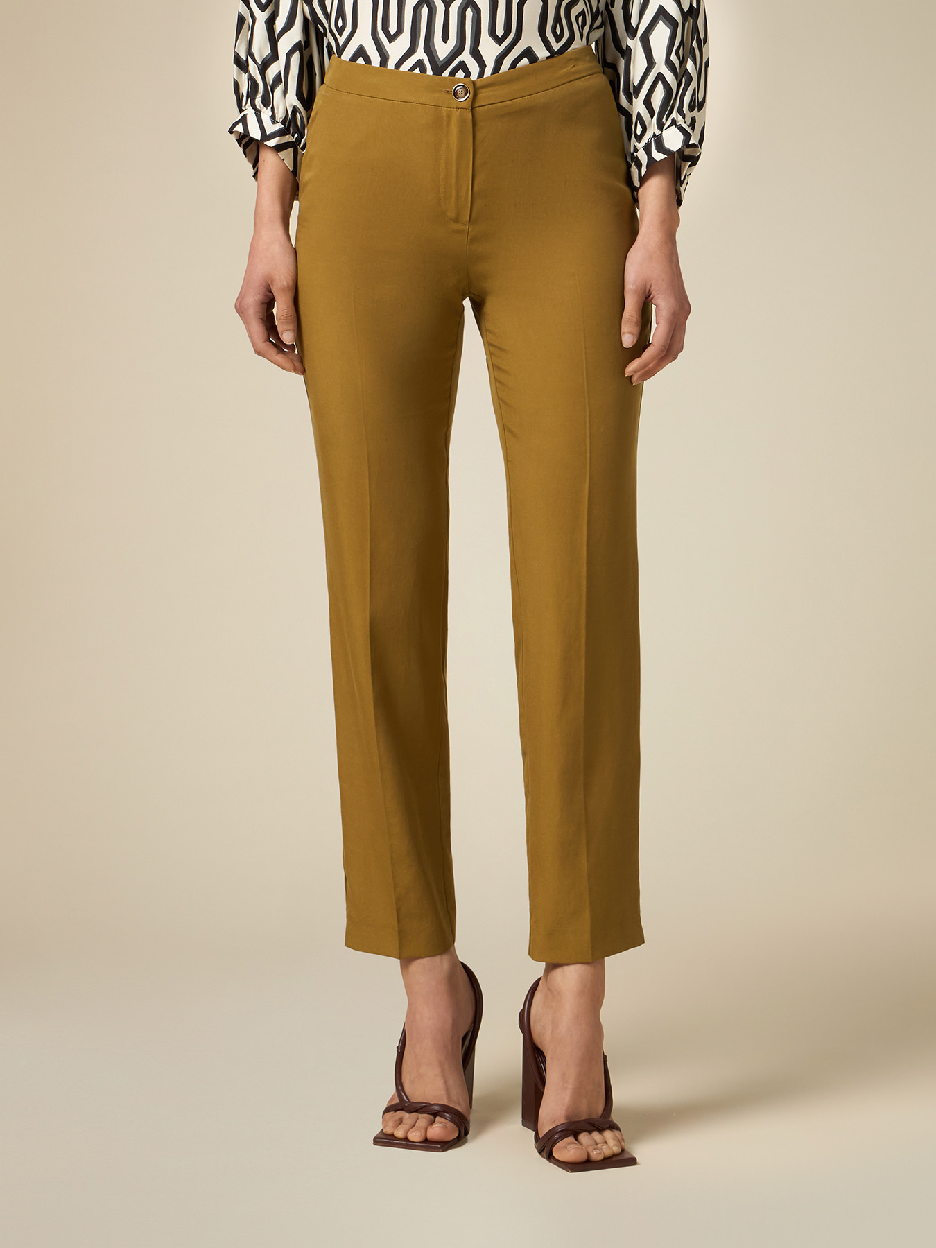 Linen blend trousers image number 3